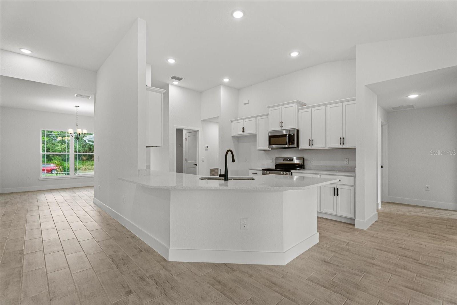 1474 NABATOFF ST — photo 10