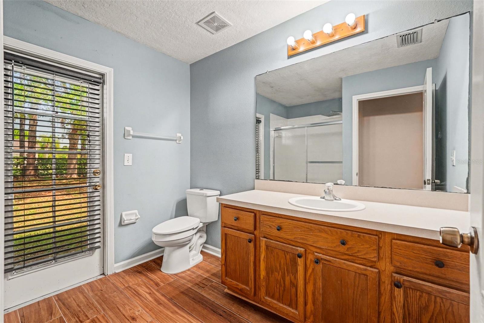 20835 RIVERFOREST DR — photo 34