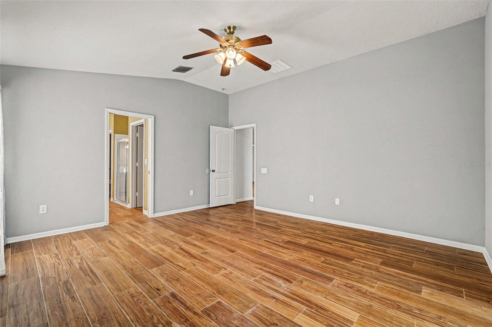 20835 RIVERFOREST DR — photo 25