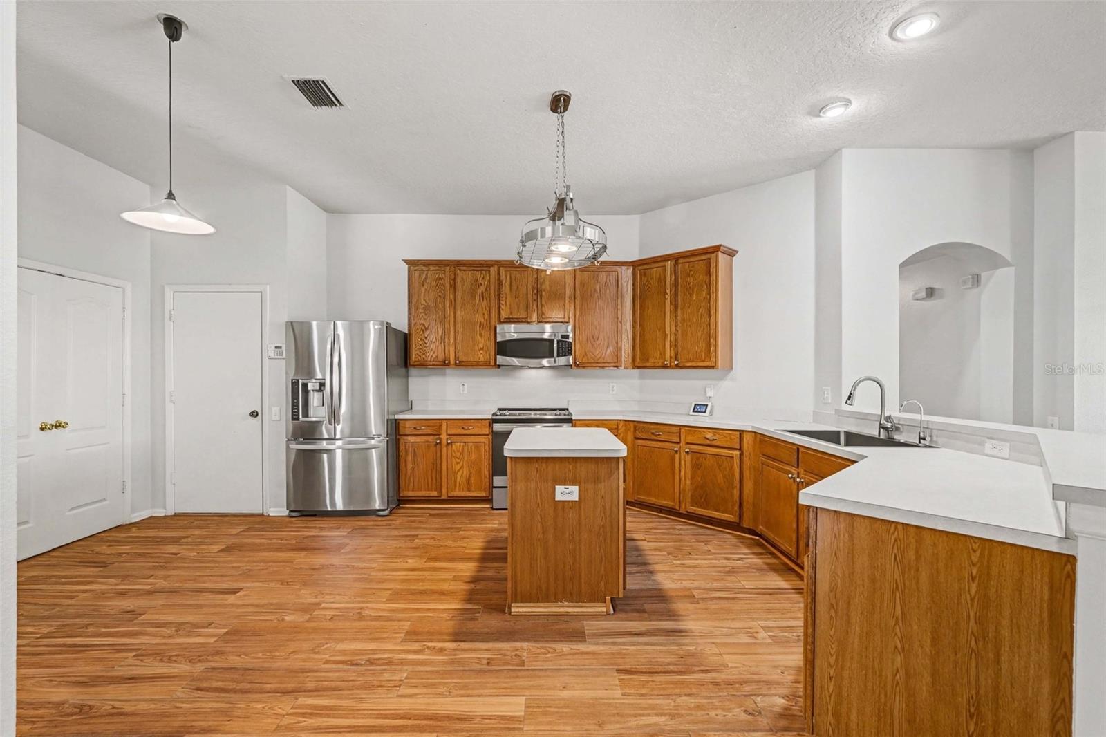20835 RIVERFOREST DR — photo 13