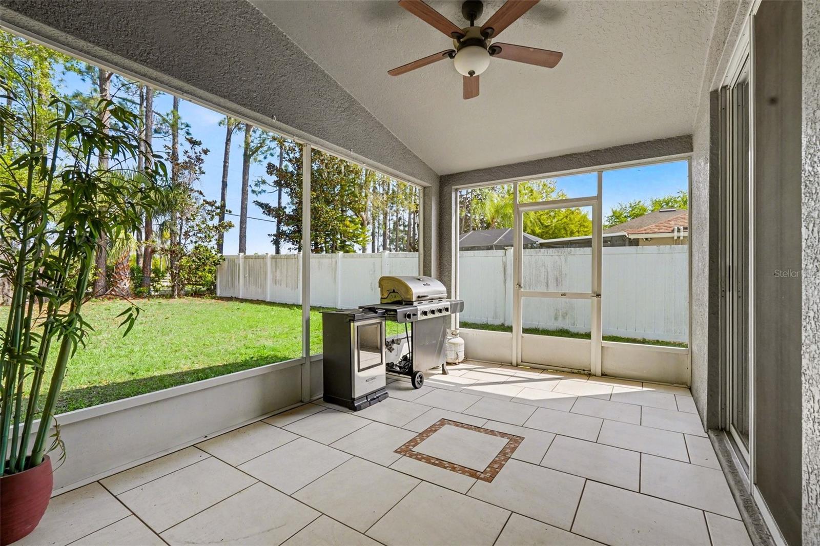 20835 RIVERFOREST DR — photo 36