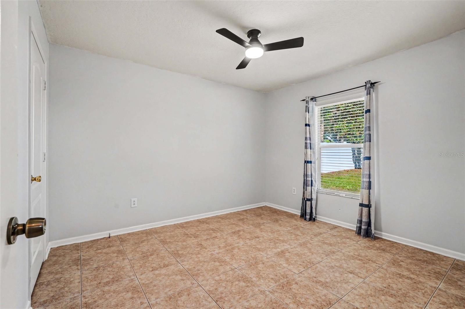 20835 RIVERFOREST DR — photo 32