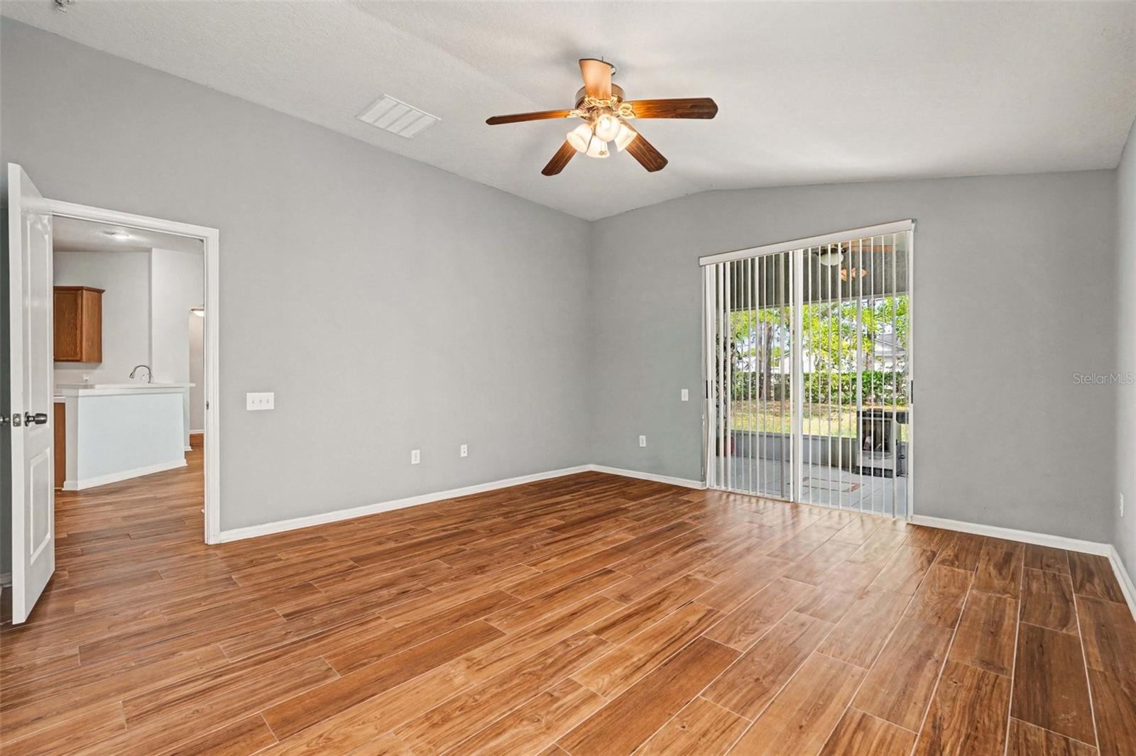 20835 RIVERFOREST DR — photo 24