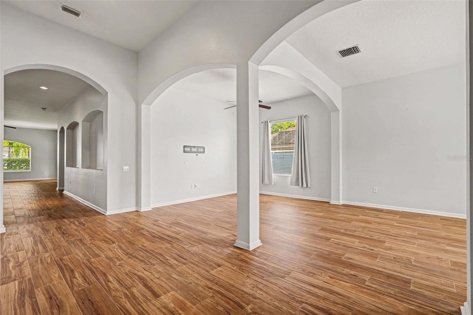 20835 RIVERFOREST DR — photo 5
