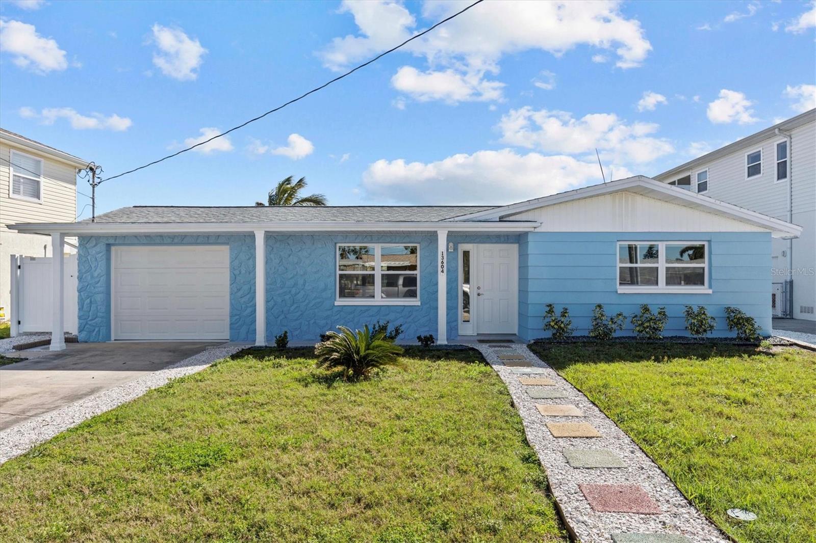 13604 MARIA DR — photo 2