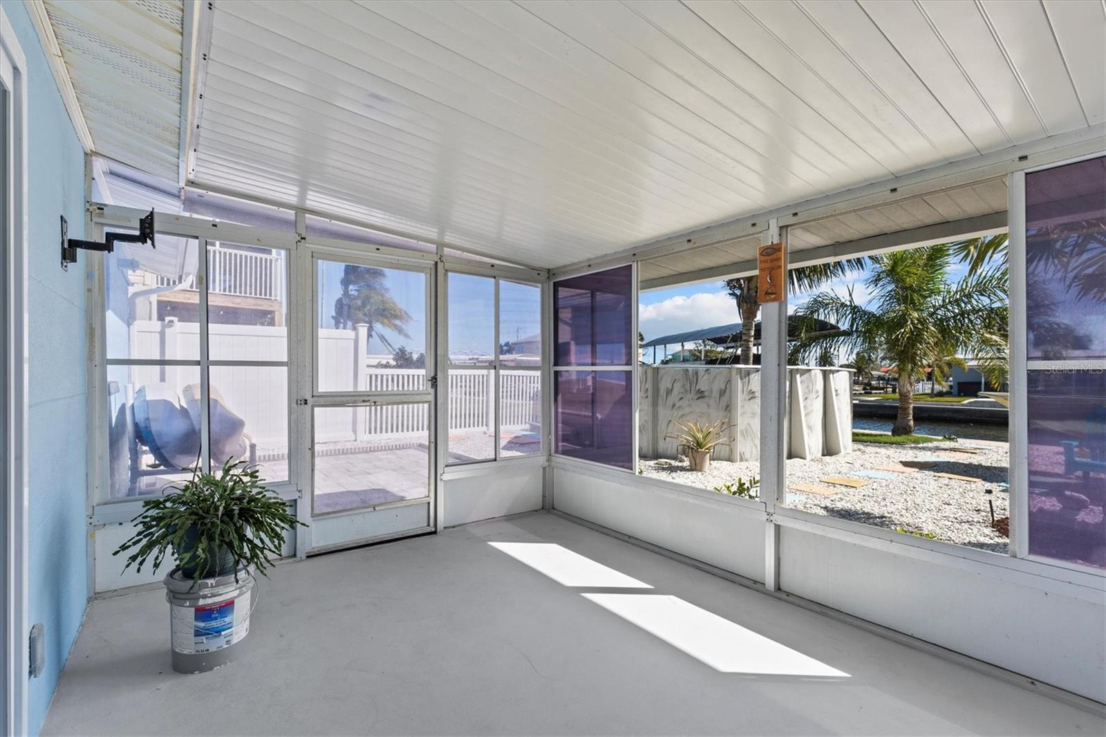 13604 MARIA DR — photo 36