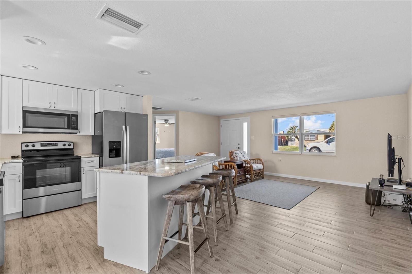 13604 MARIA DR — photo 25