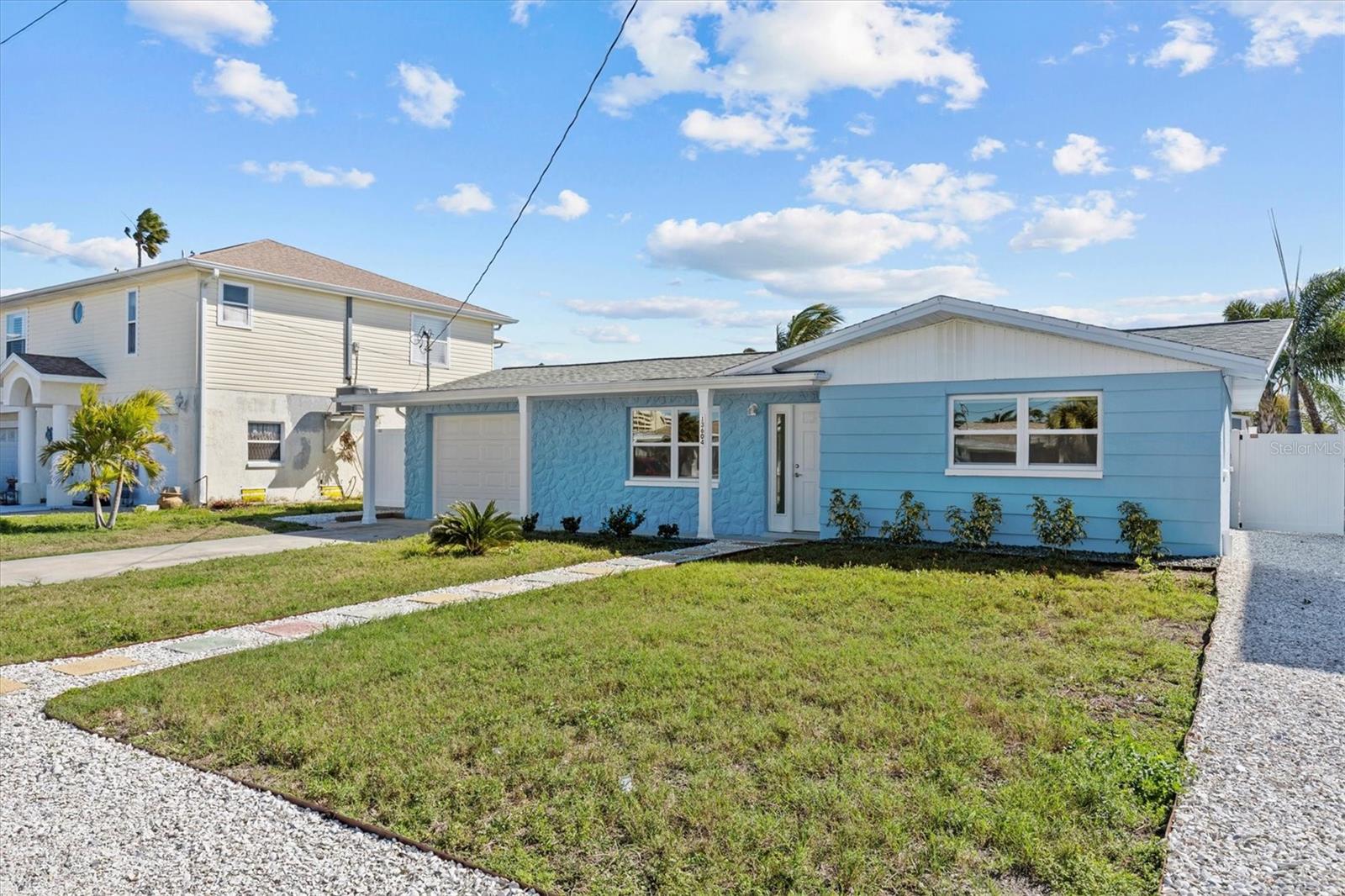 13604 MARIA DR — photo 17