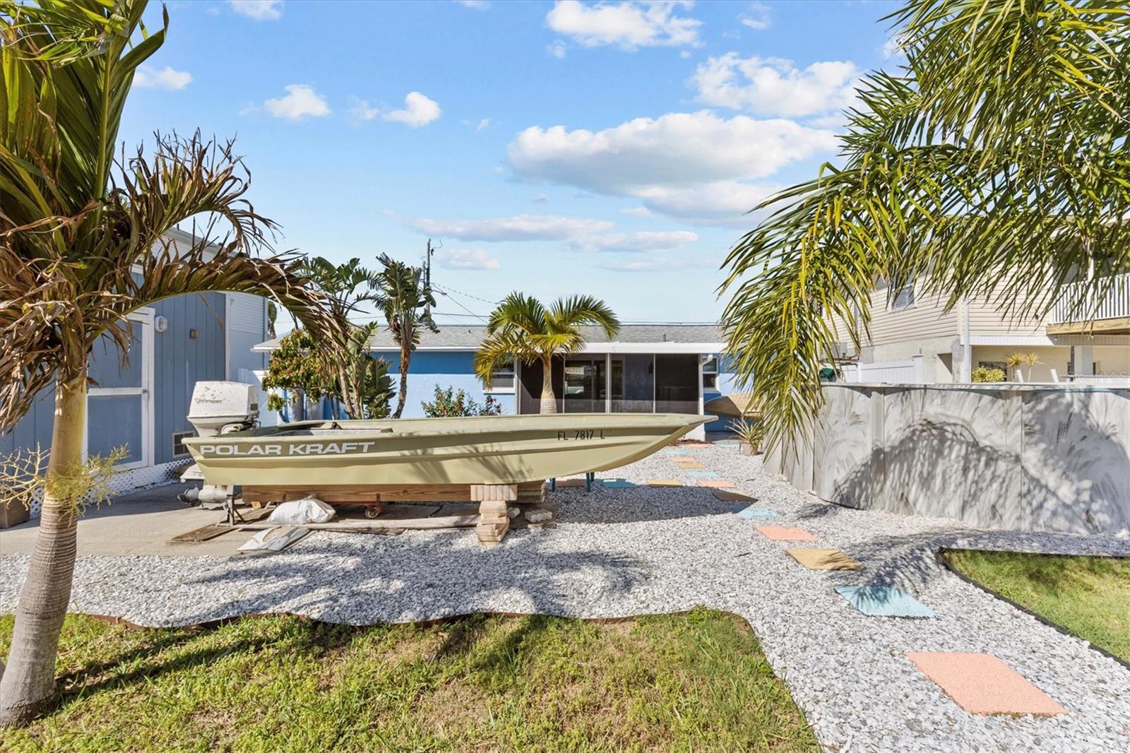 13604 MARIA DR — photo 41