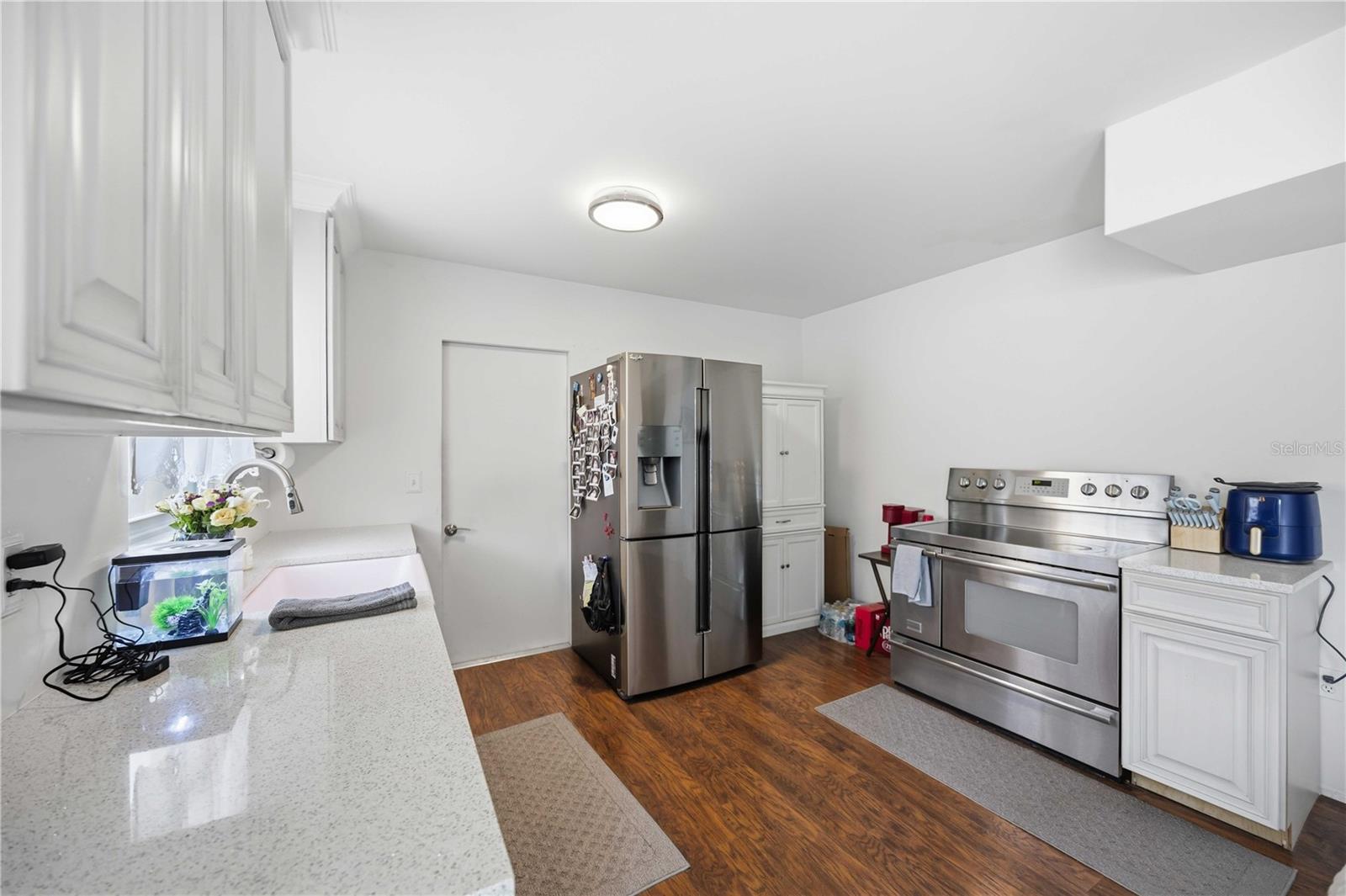 6515 MAUNA LOA BLVD — photo 18