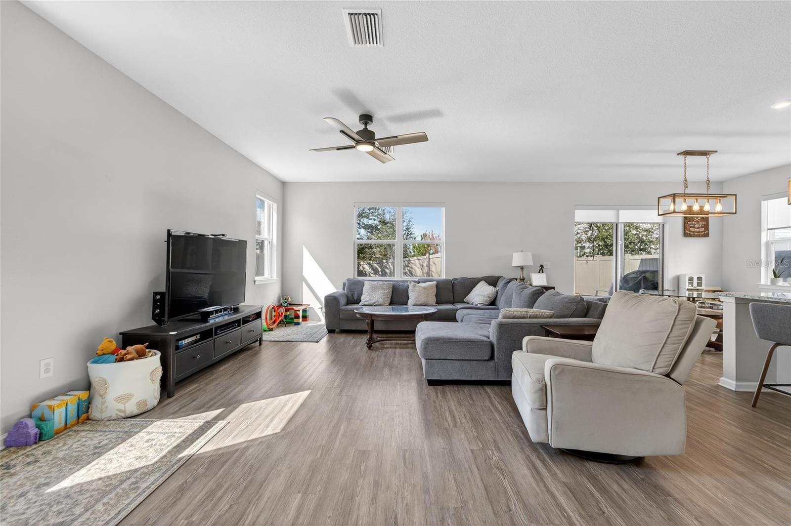 12273 BLUE PACIFIC DR — photo 14