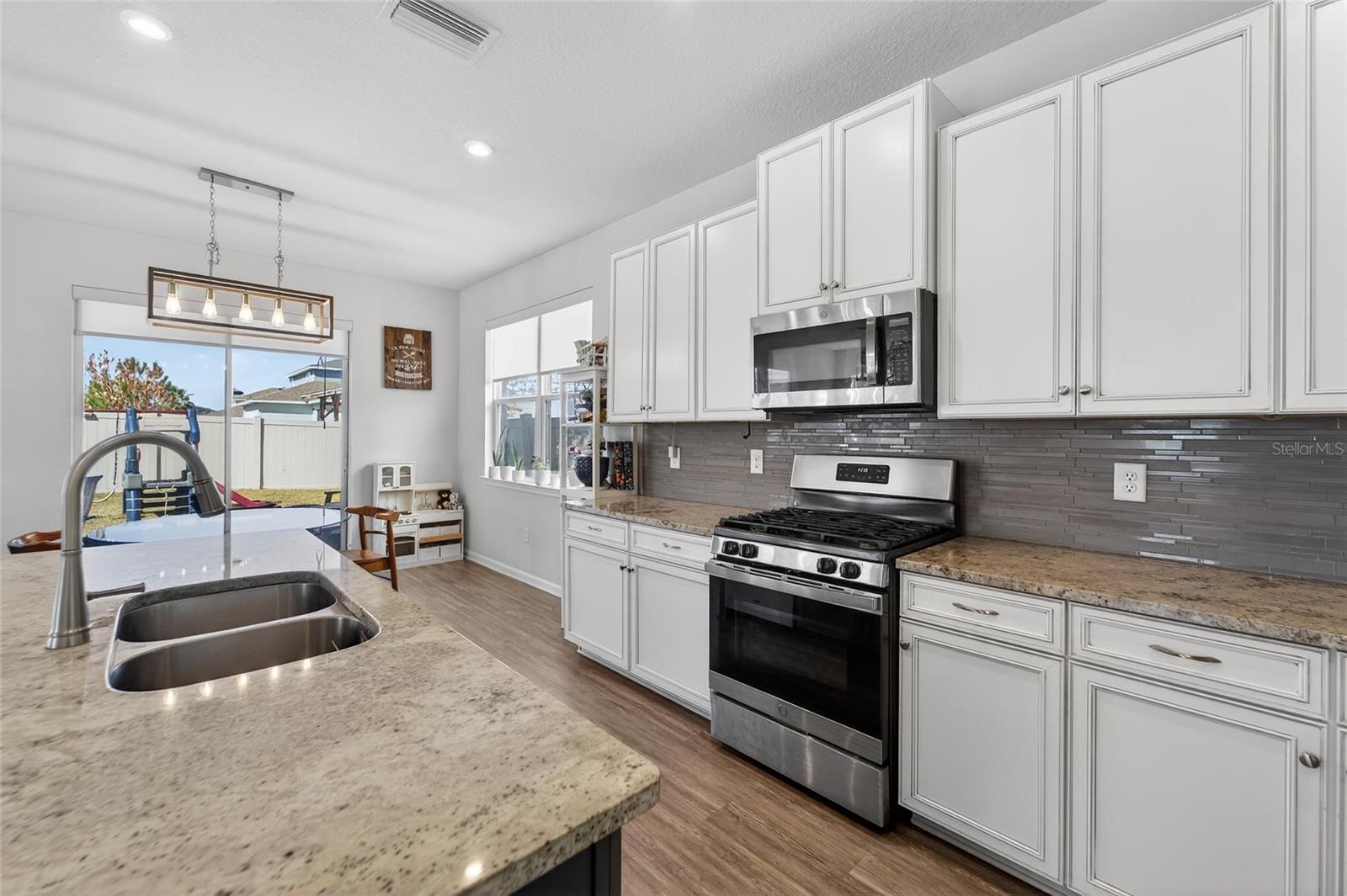 12273 BLUE PACIFIC DR — photo 25