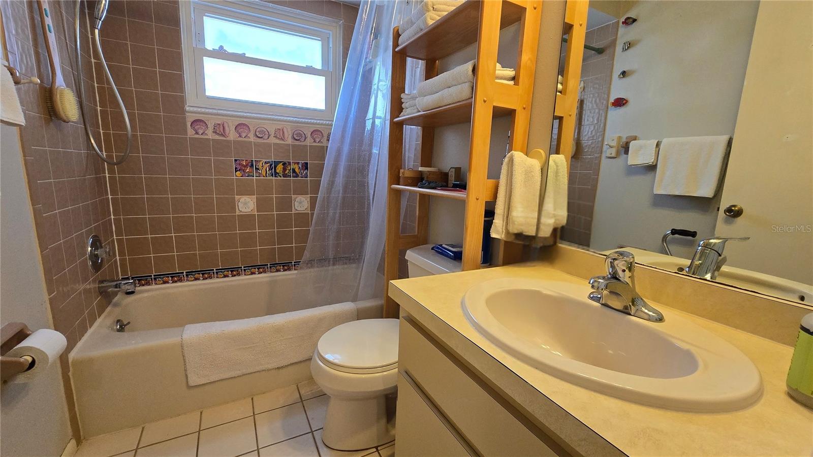 4628 ASHBERRY DR — photo 9