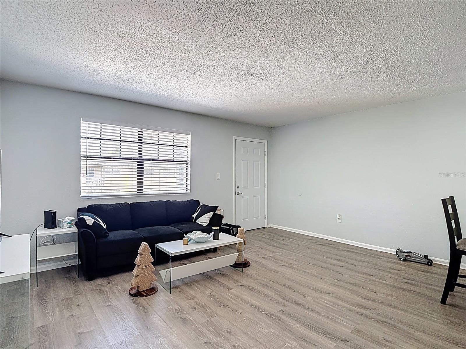 201 PINE VIOLET CT #201 — photo 4