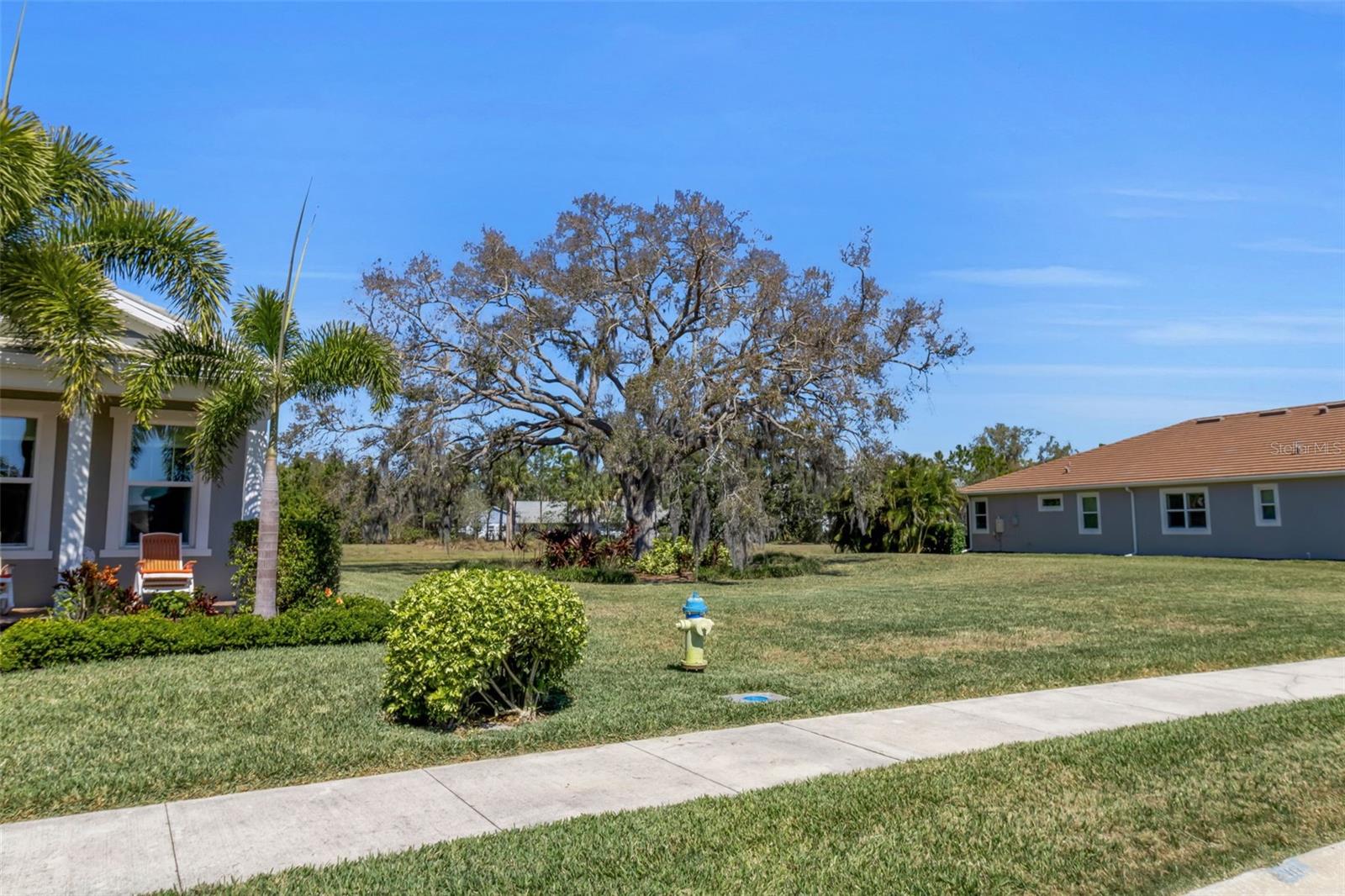 5649 LONG SHORE LOOP — photo 31