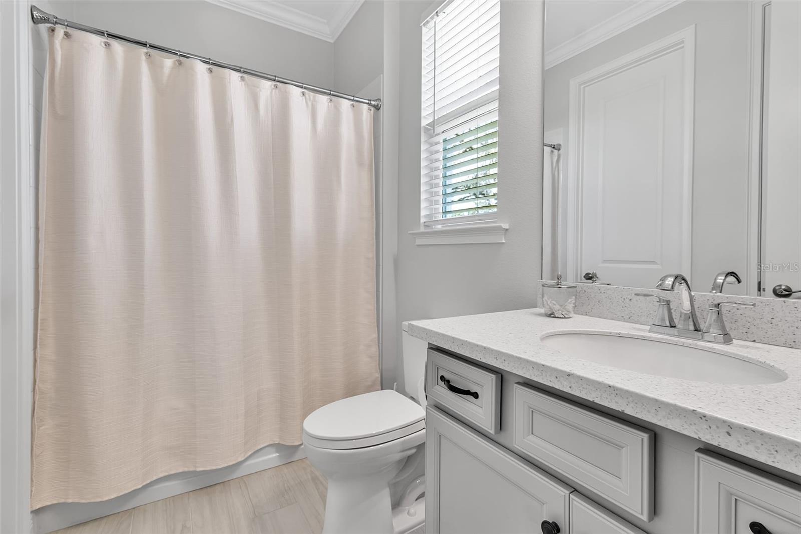 5649 LONG SHORE LOOP — photo 17