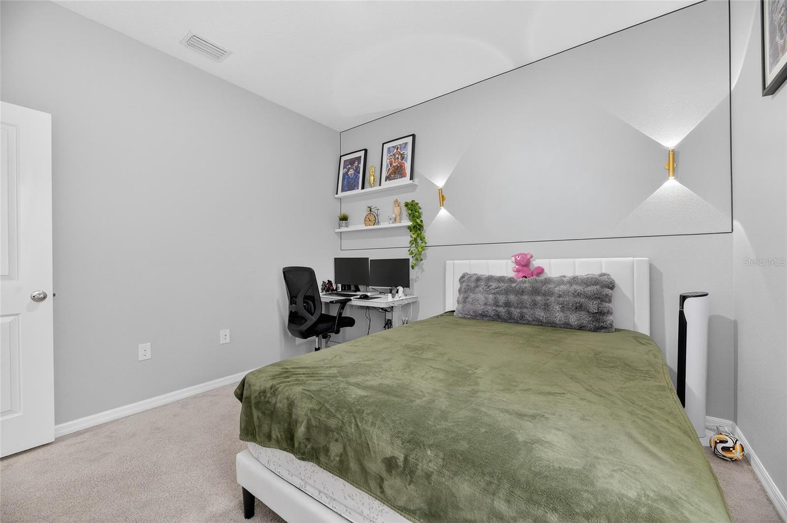 33146 SAND CREEK DR — photo 44
