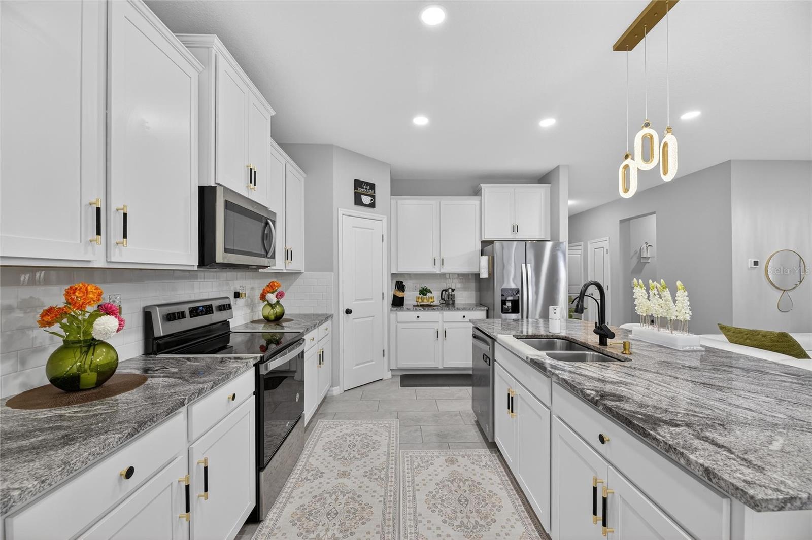 33146 SAND CREEK DR — photo 20