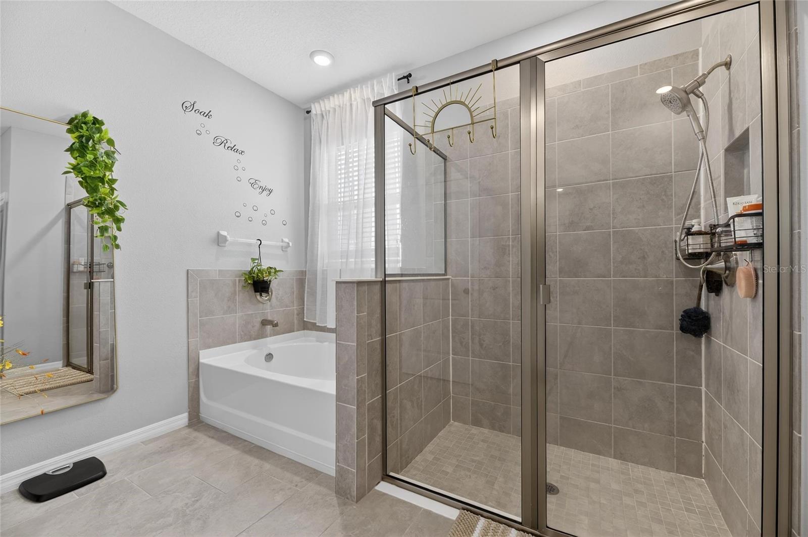 33146 SAND CREEK DR — photo 37