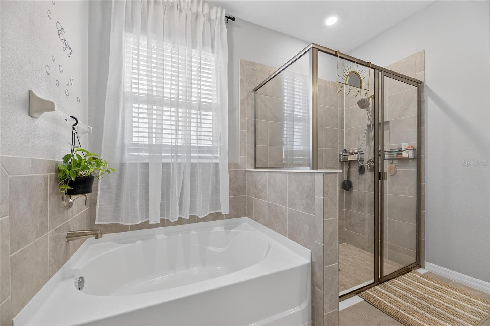 33146 SAND CREEK DR — photo 38