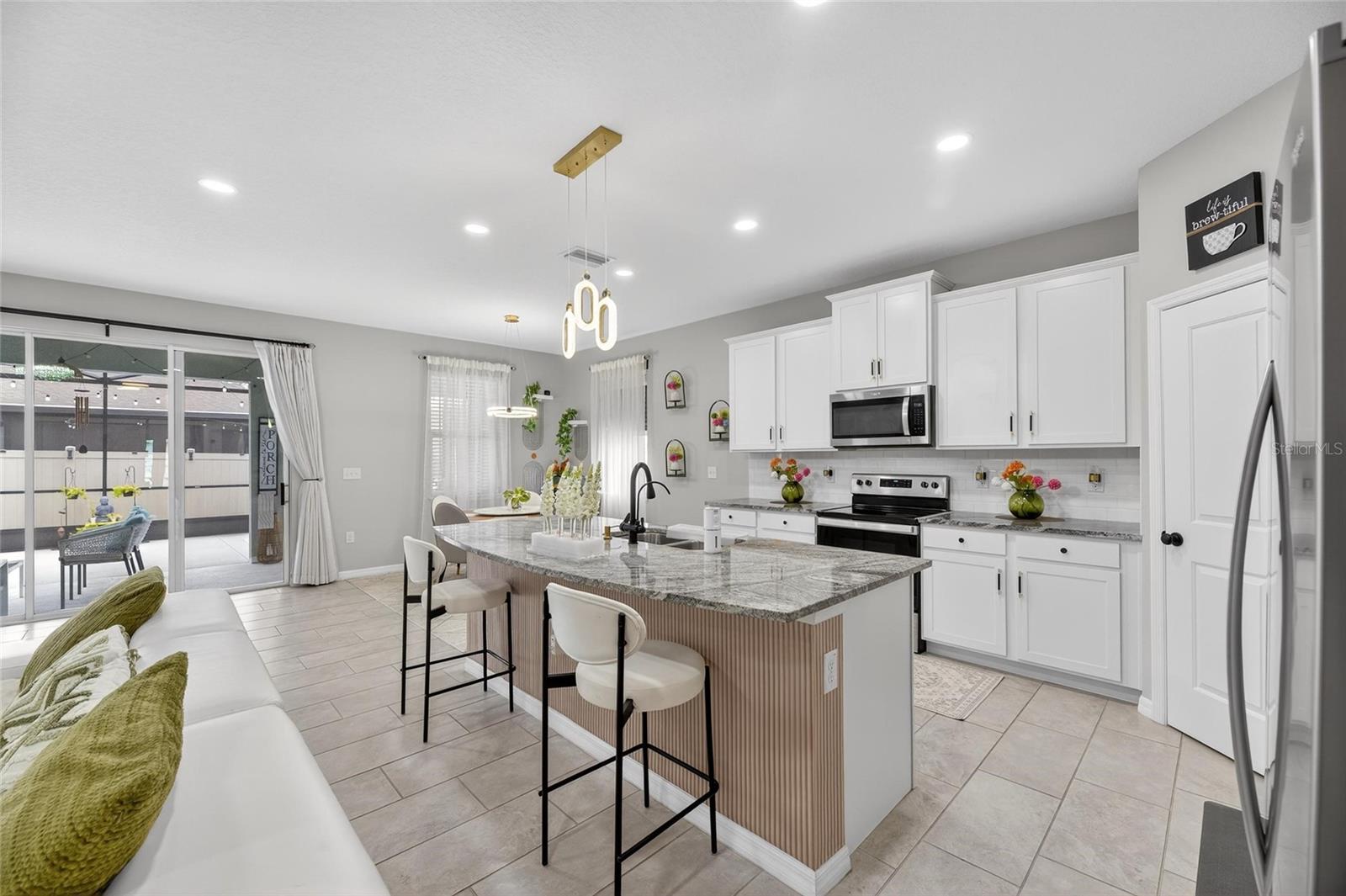33146 SAND CREEK DR — photo 17