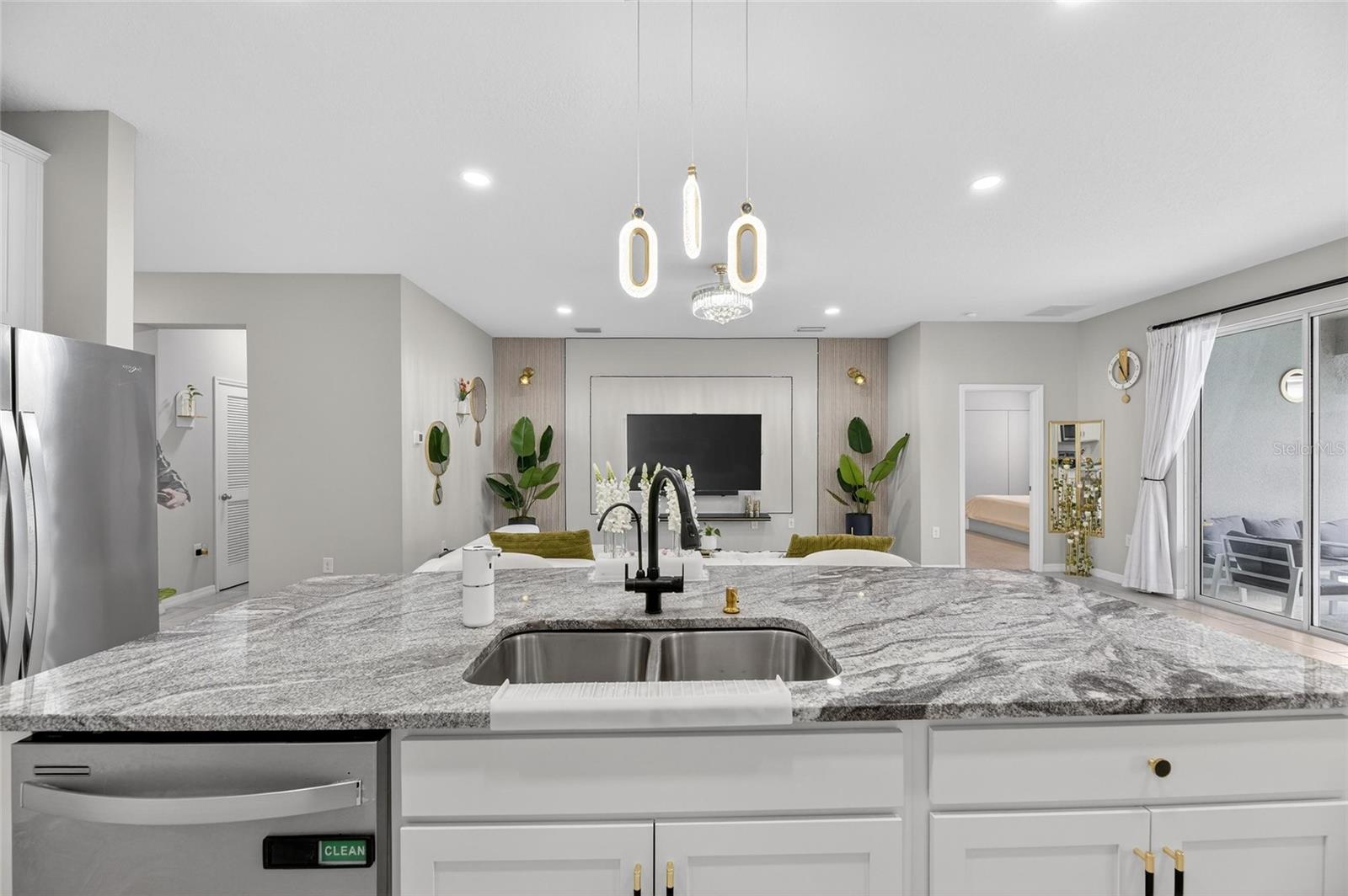33146 SAND CREEK DR — photo 24