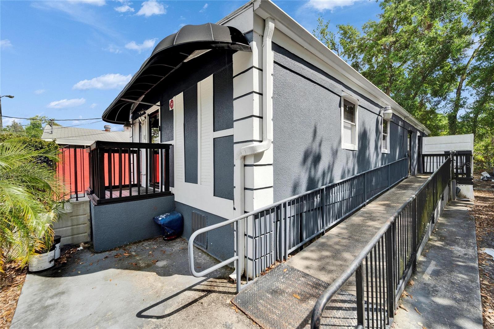 126 RIDGEWOOD AVE — photo 46
