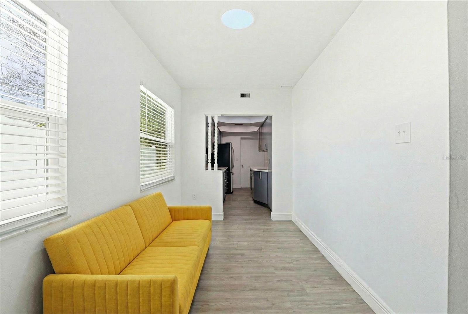 2521 W CREST AVE — photo 34