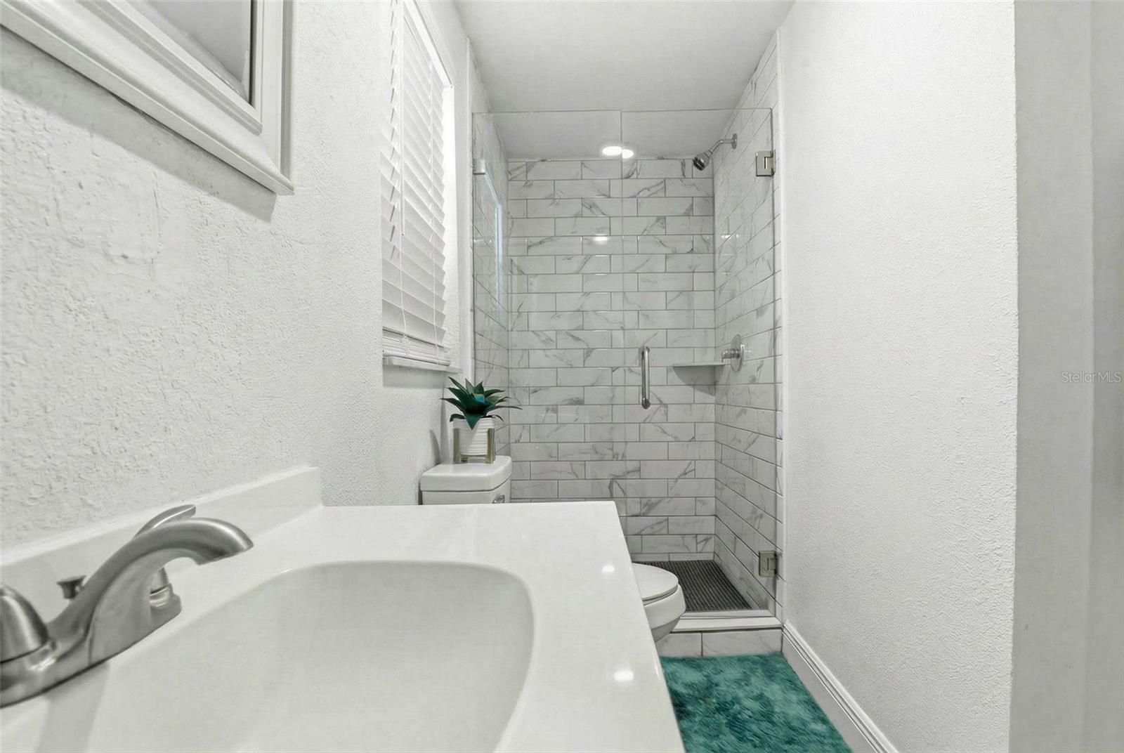 2521 W CREST AVE — photo 27
