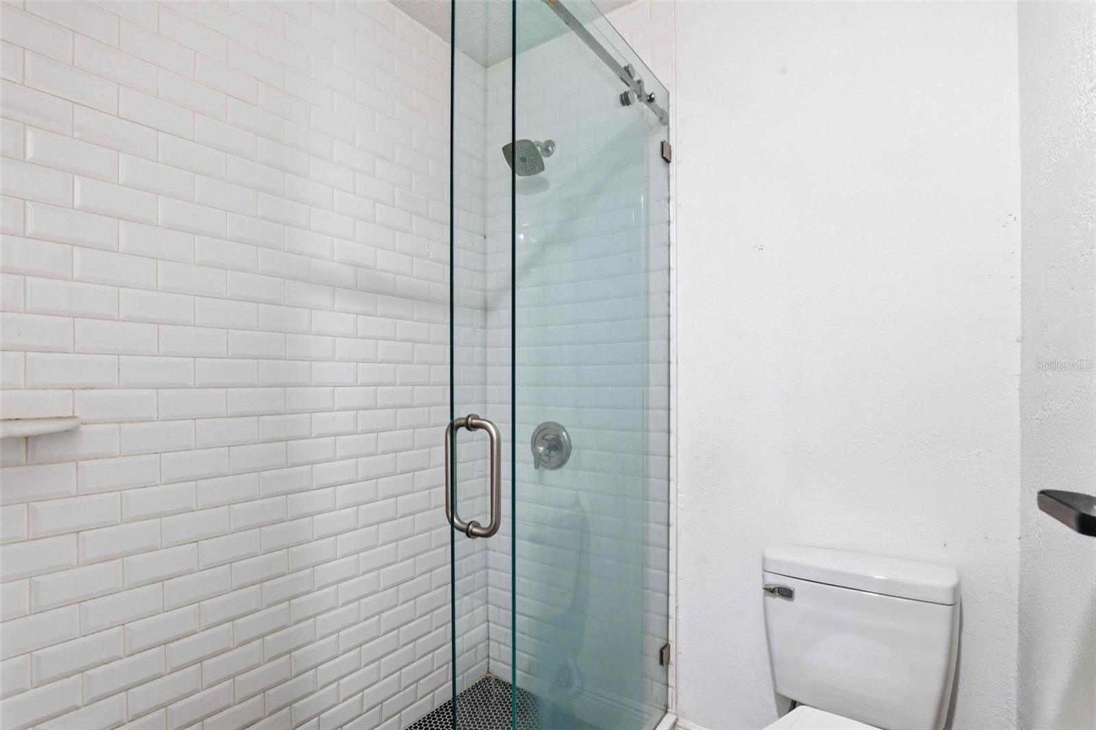 2521 W CREST AVE — photo 19