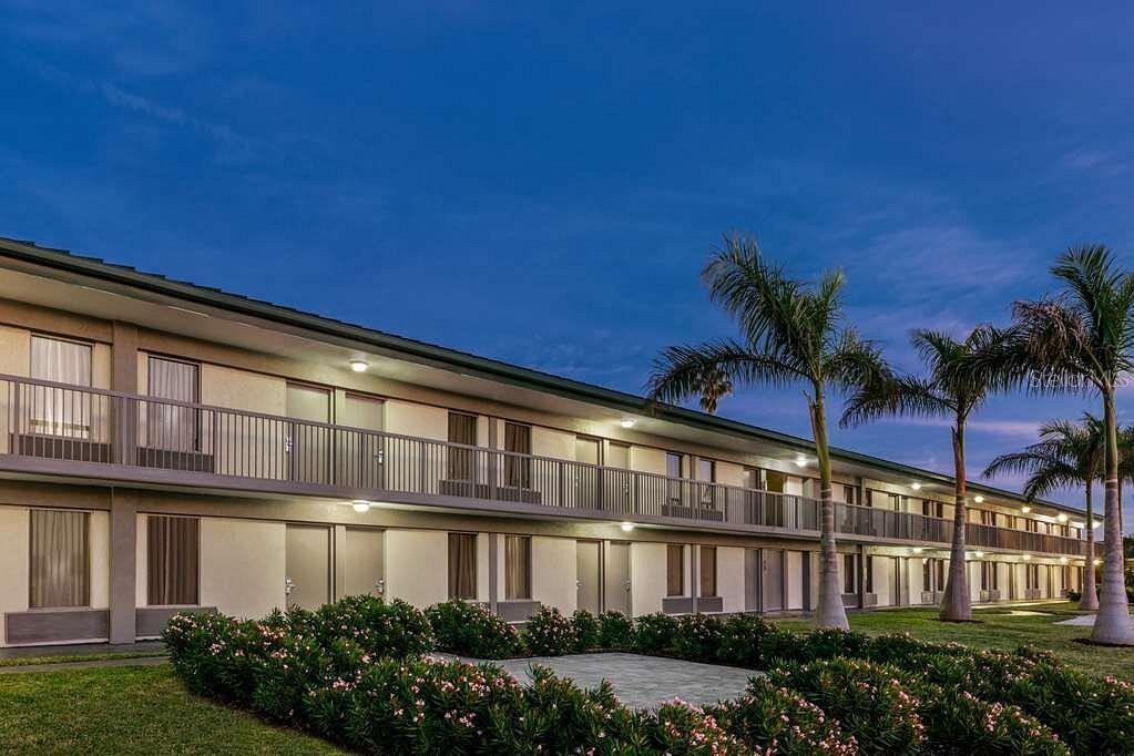 7150 N TAMIAMI TRL #S-623 — photo 33