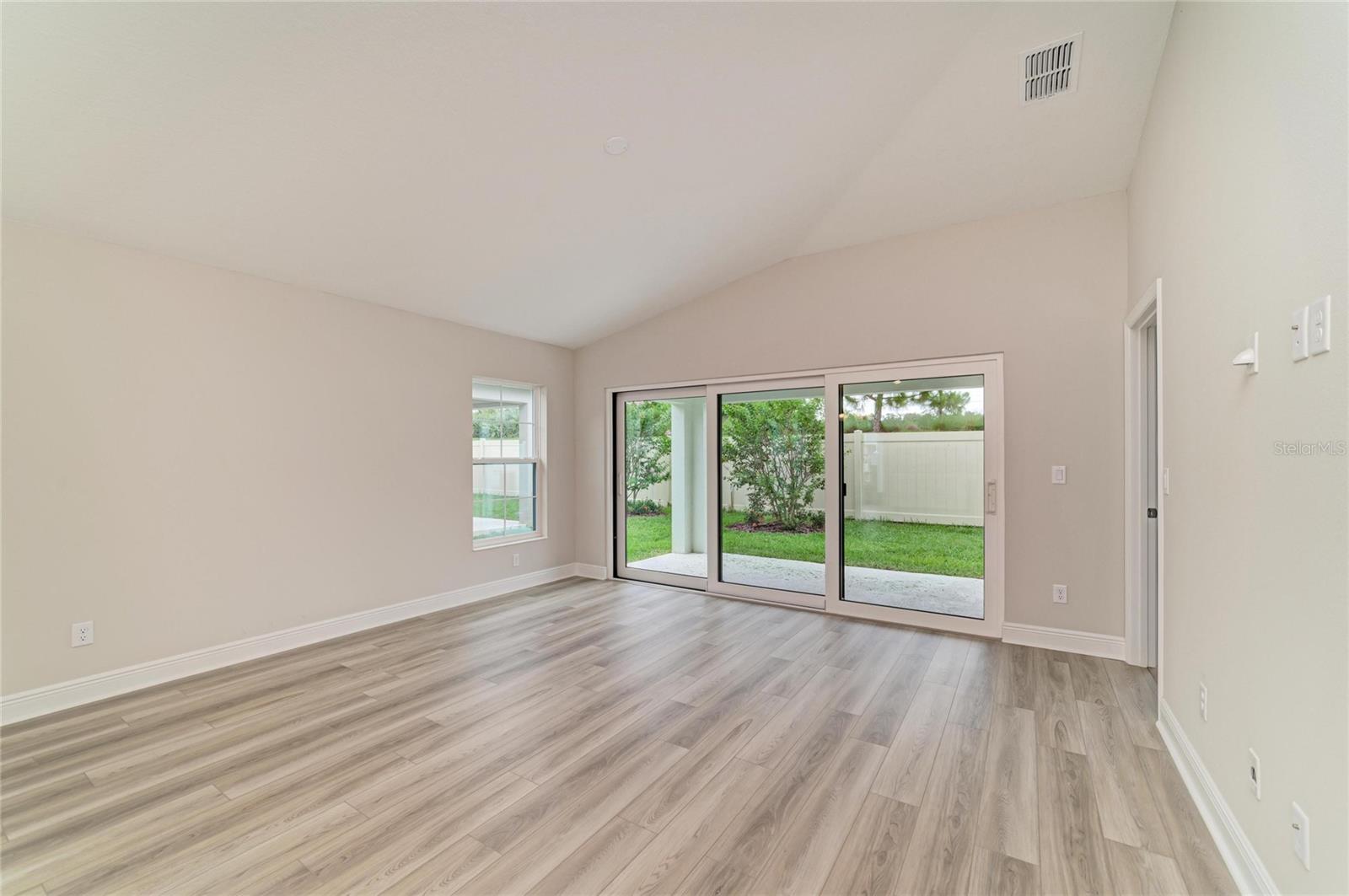 12362 OAK  HILL WAY — photo 19