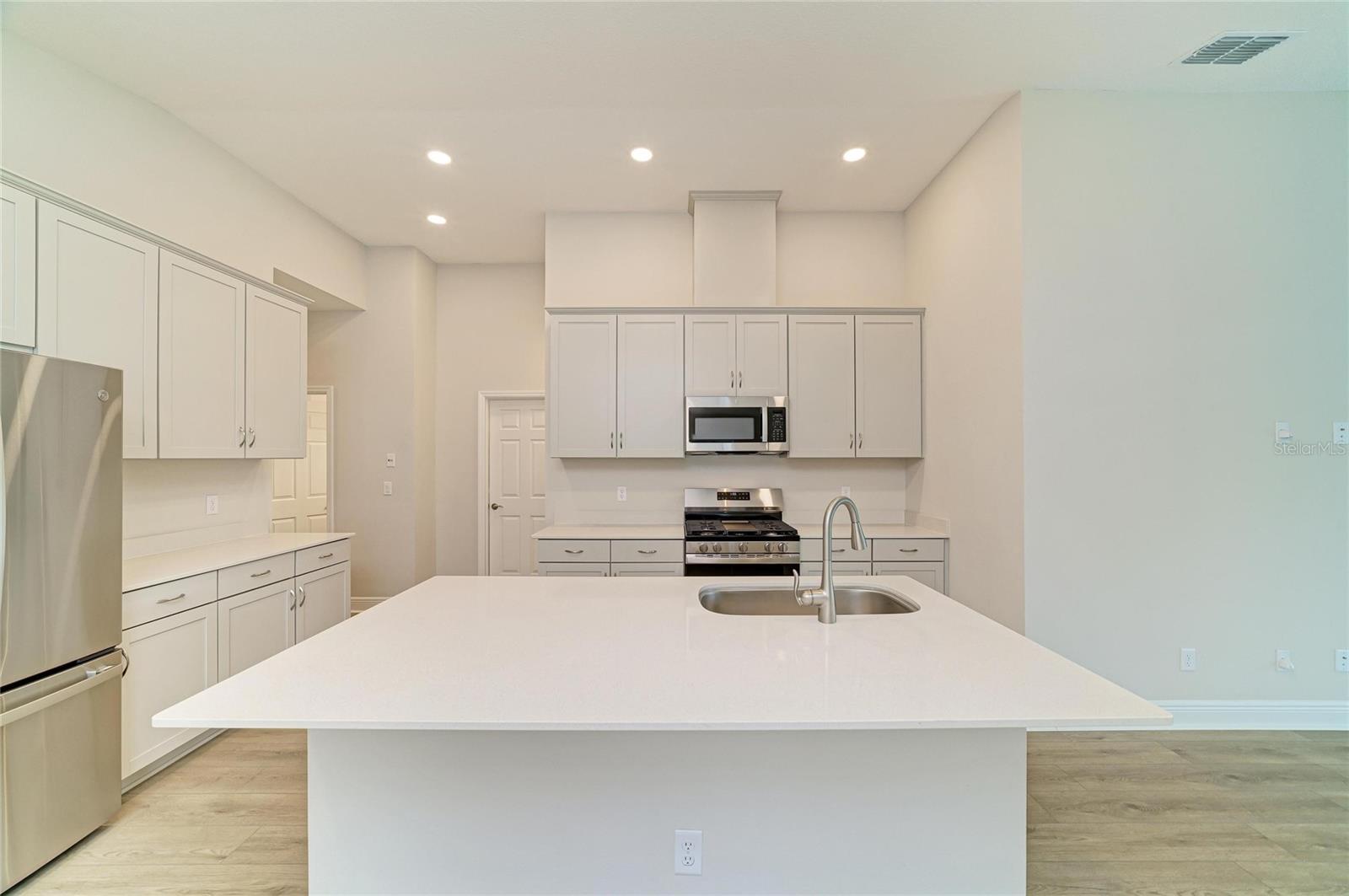 12358 OAK  HILL WAY — photo 13