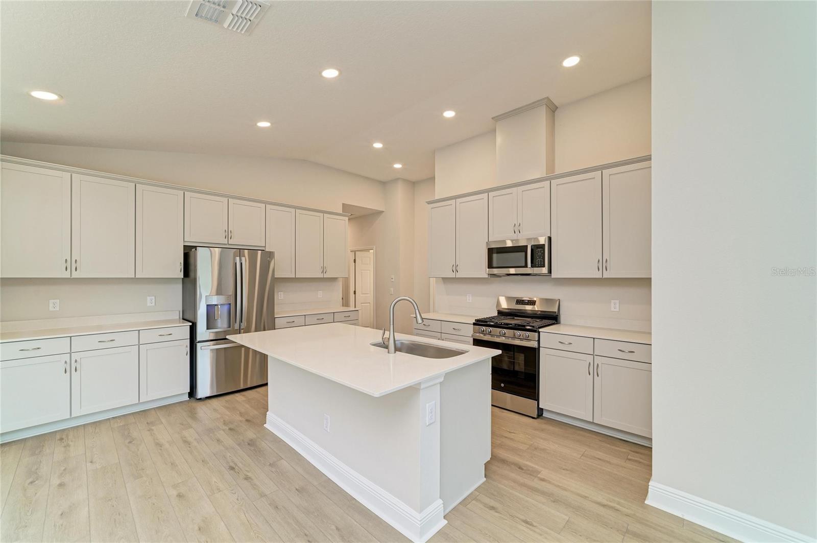 12358 OAK  HILL WAY — photo 12