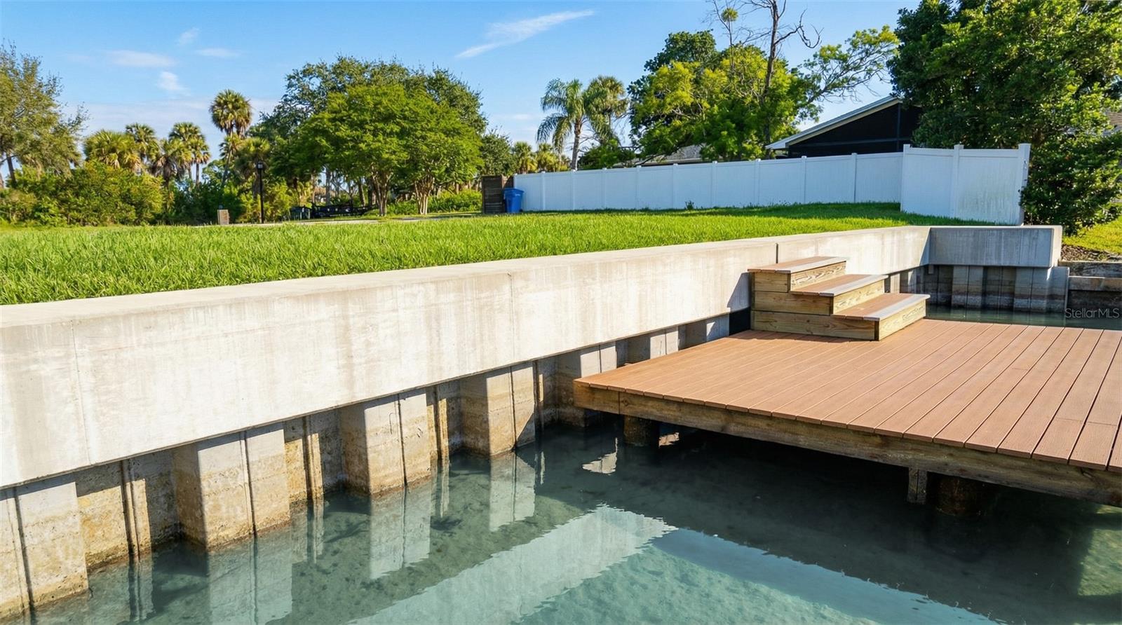 3904 DANA SHORES DR — photo 11