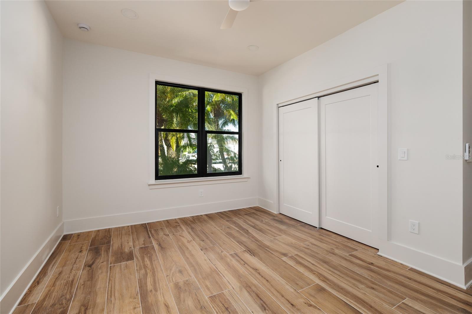 2032 KANSAS AVE NE — photo 24