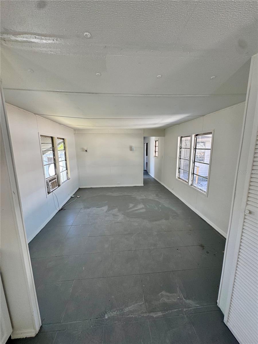 4951 PATIO DR — photo 7