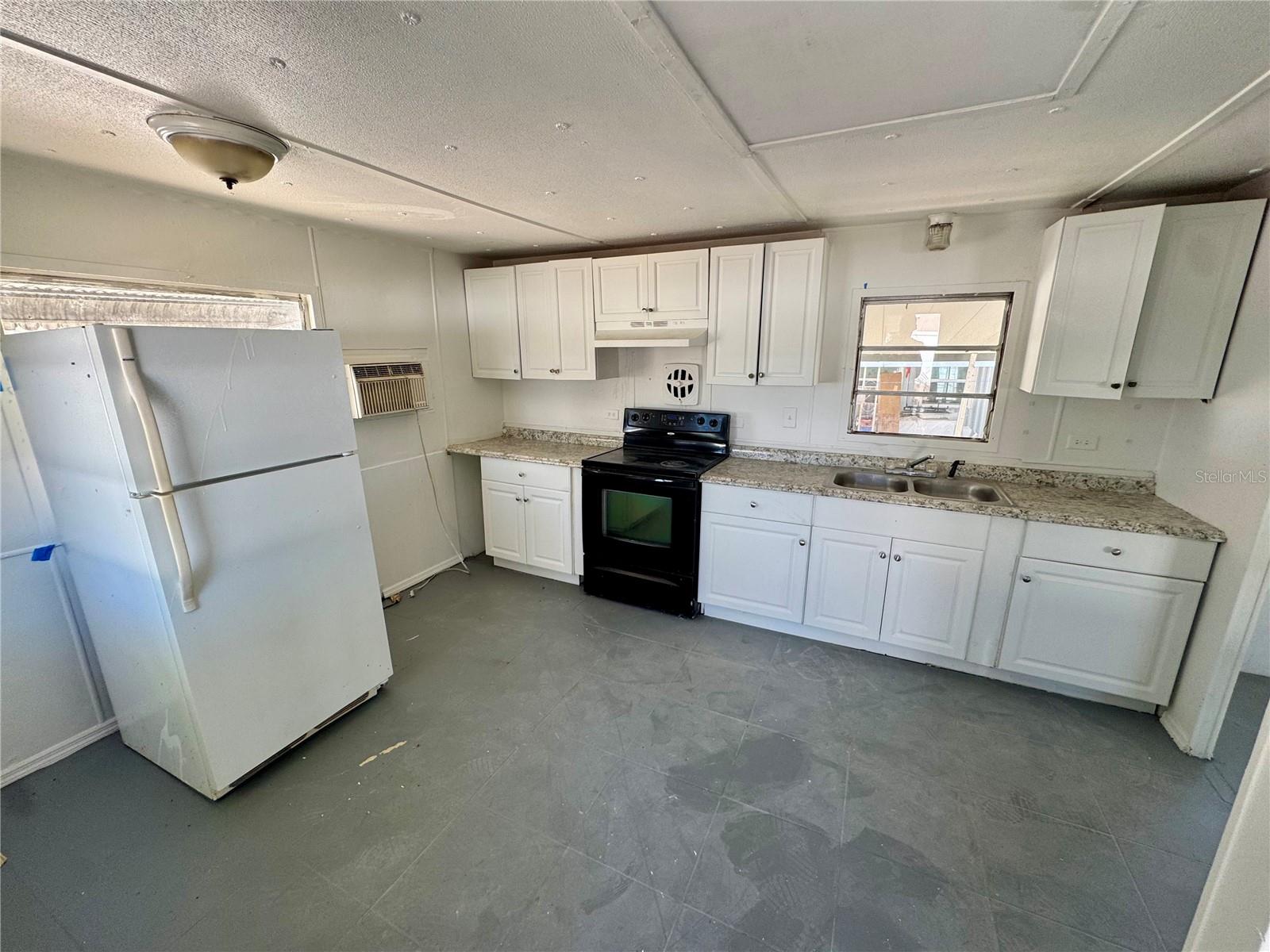 4951 PATIO DR — photo 6