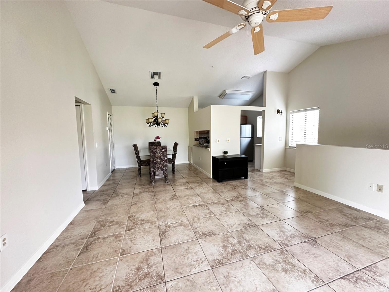 5654 GARDENS DR — photo 14