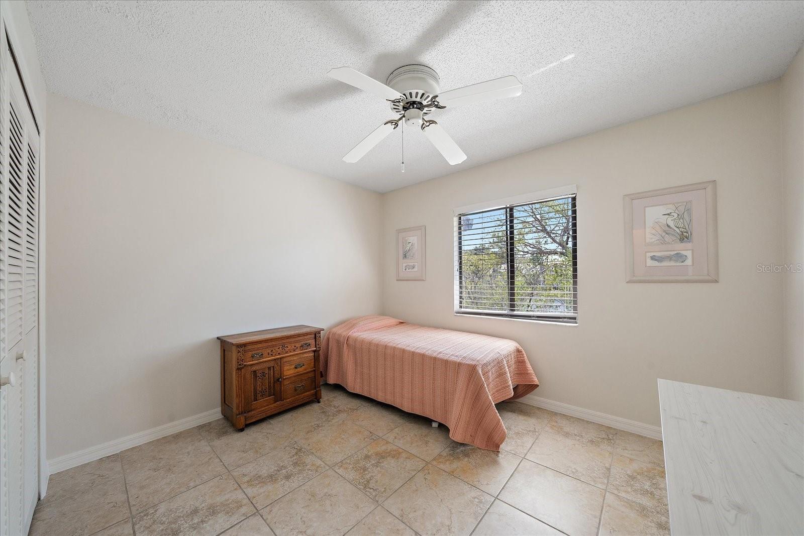 5654 GARDENS DR — photo 35