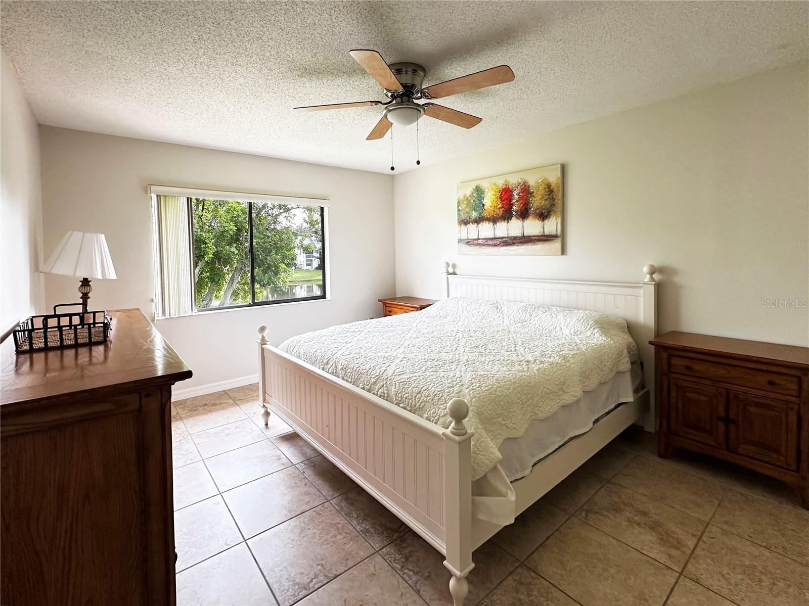 5654 GARDENS DR — photo 28