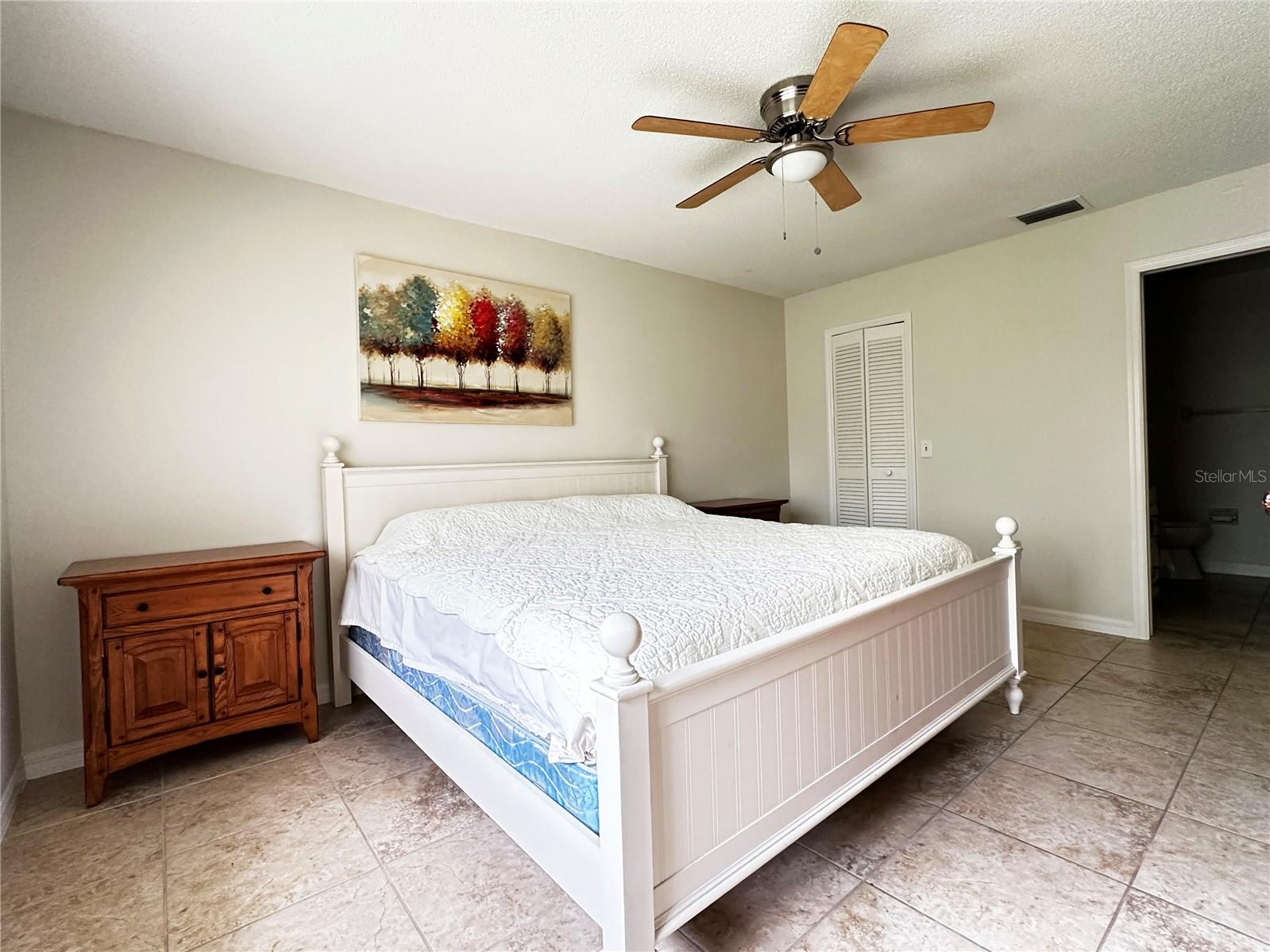 5654 GARDENS DR — photo 31