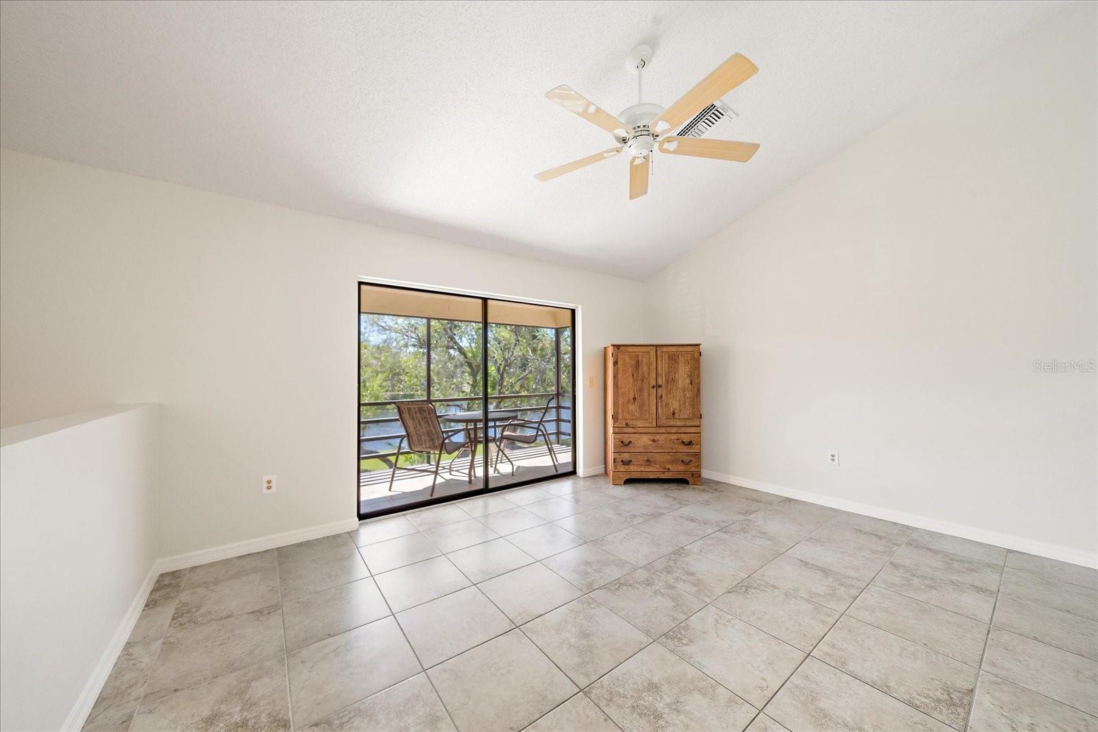 5654 GARDENS DR — photo 11