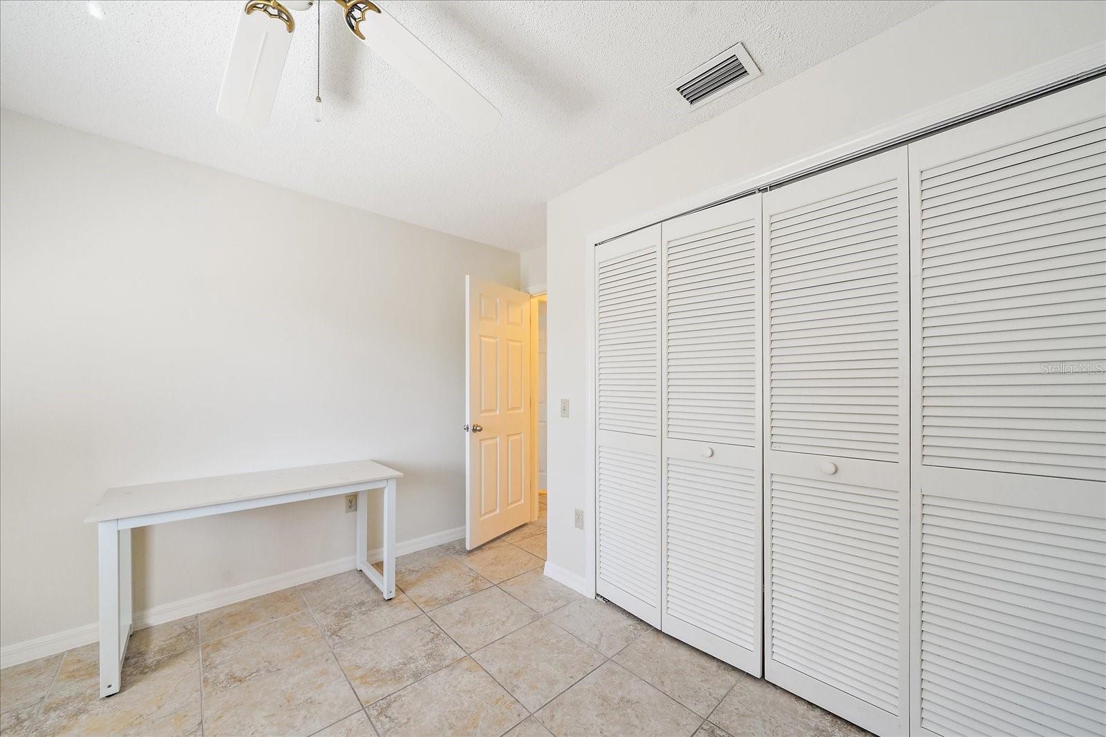 5654 GARDENS DR — photo 38