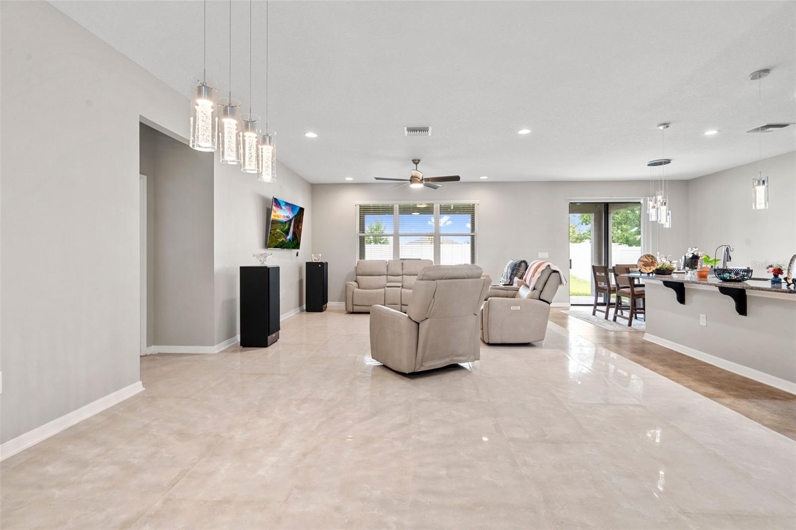 18565 OBREGAN DR — photo 11