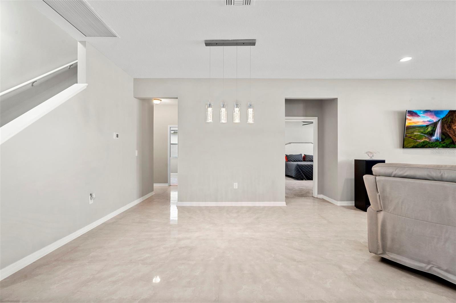 18565 OBREGAN DR — photo 15