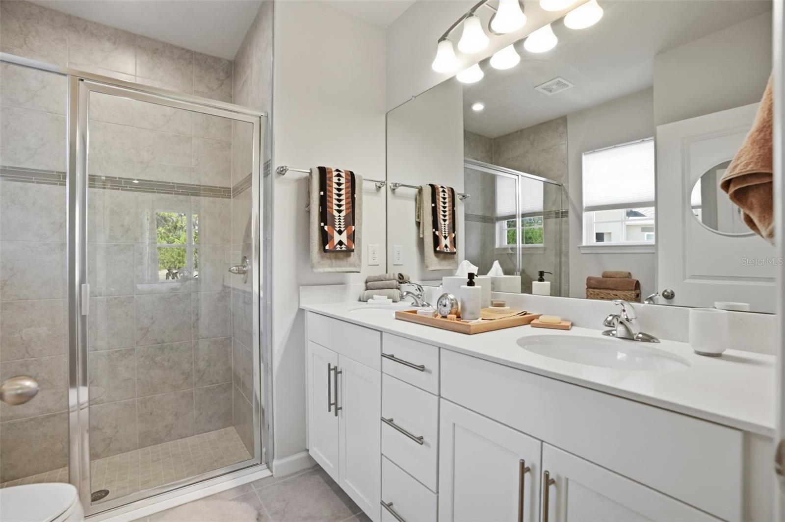 18093 TURNING LEAF CIR — photo 24