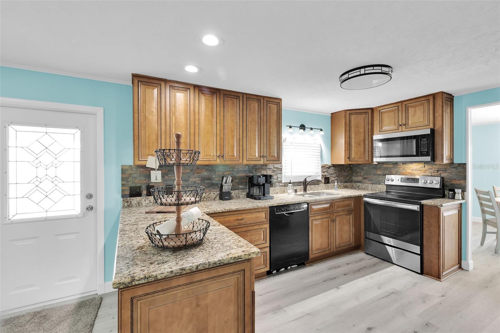 517 LOS ALTOS — photo 9