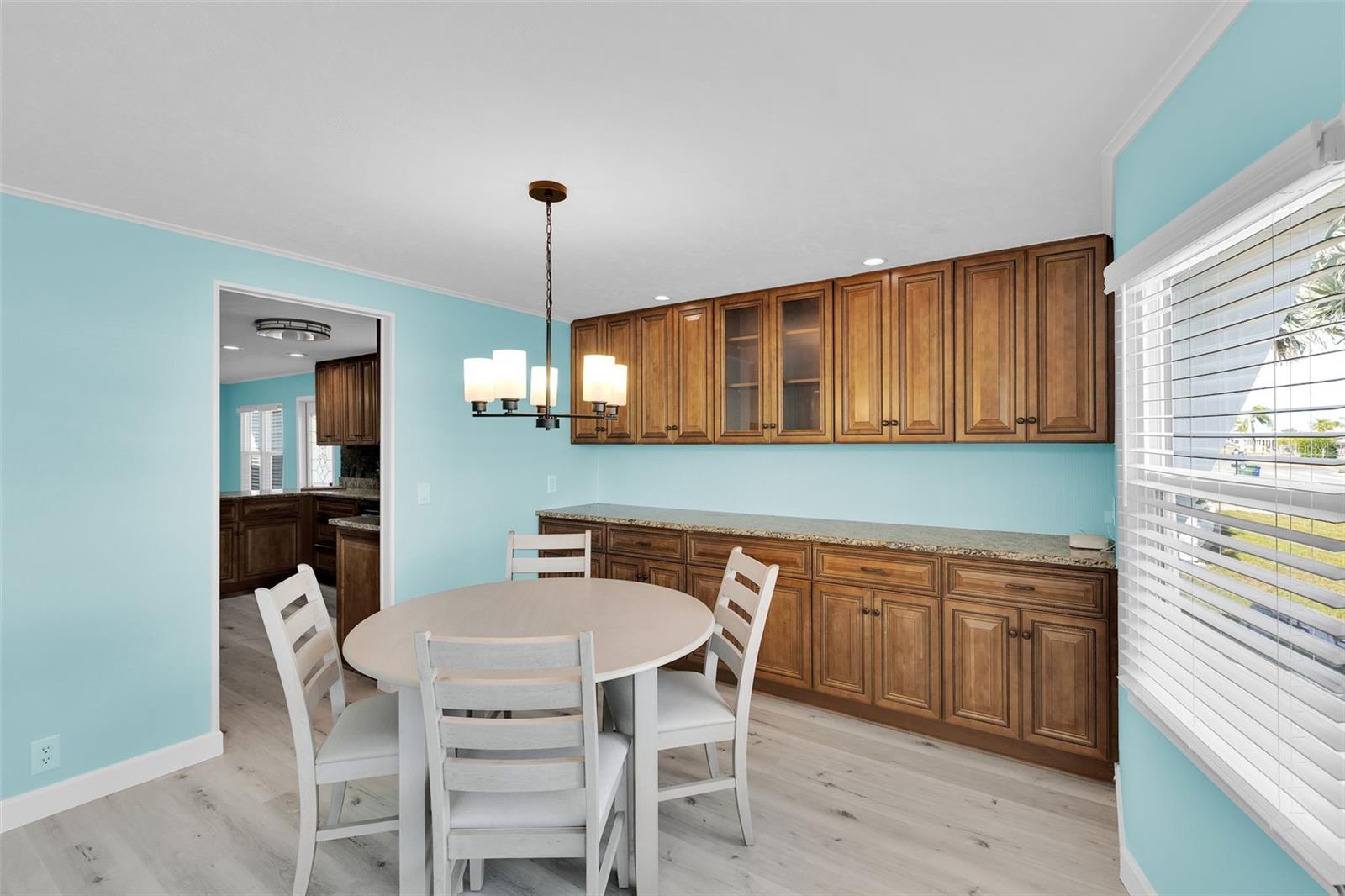 517 LOS ALTOS — photo 10