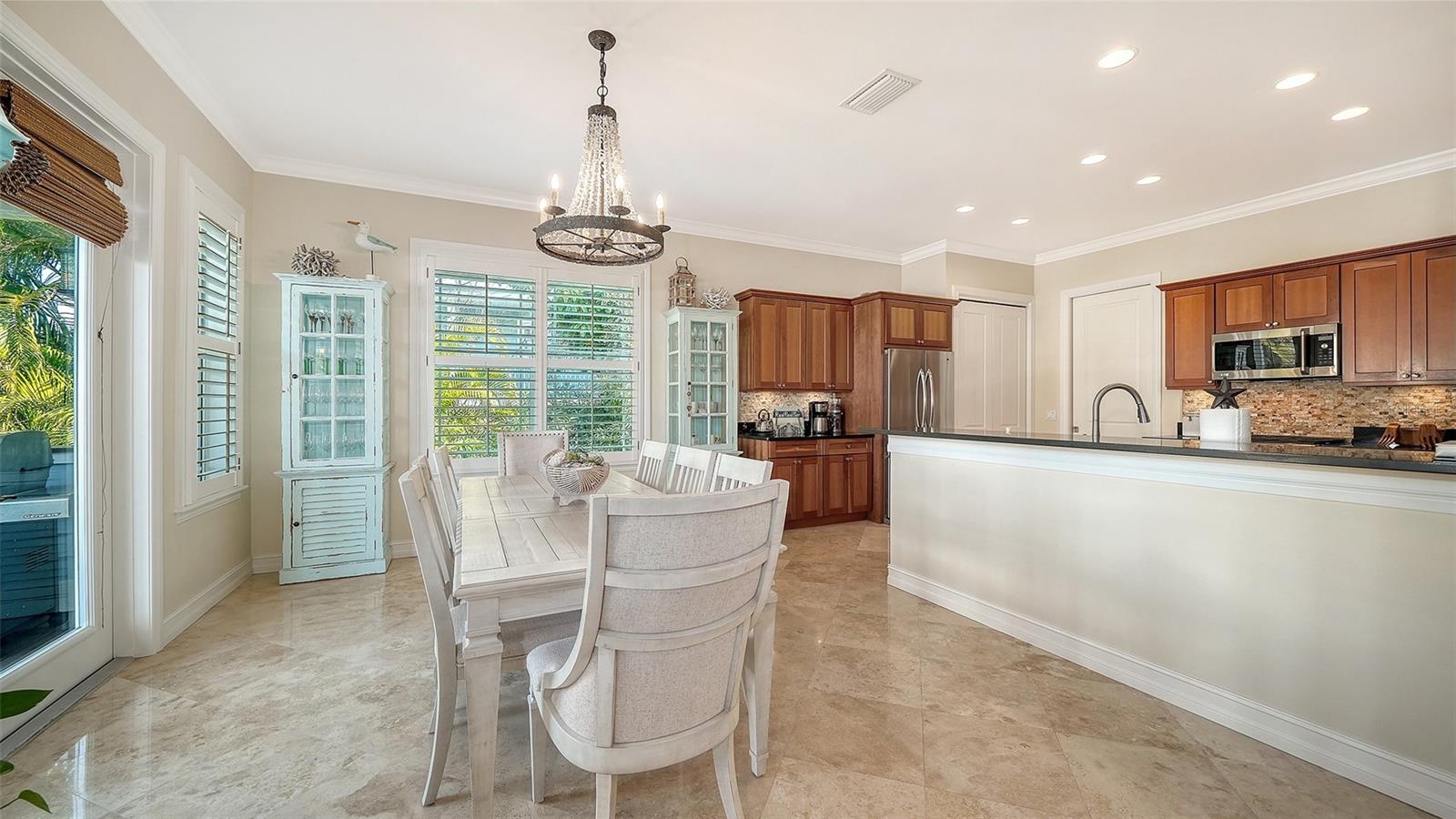 605 N POINT DR — photo 25